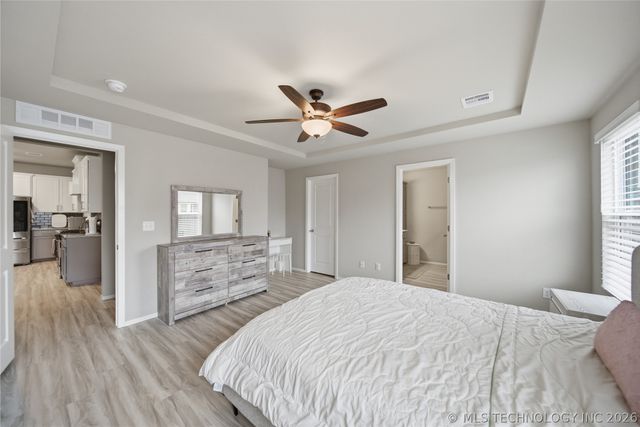 3583 E 144th Place S, Bixby, OK 74008