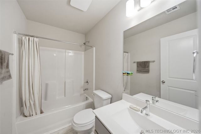 3583 E 144th Place S, Bixby, OK 74008