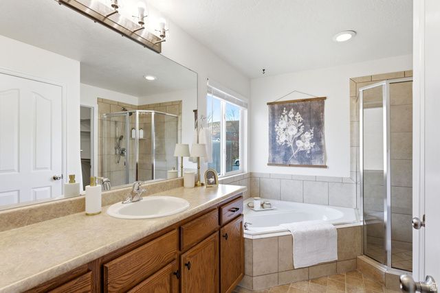 7721 N BRISTLECONE RD, Eagle Mountain, UT 84005