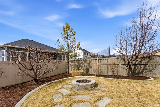 7721 N BRISTLECONE RD, Eagle Mountain, UT 84005