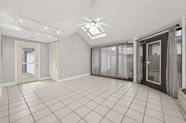 8027 Danette Ct, Houston, TX 77379