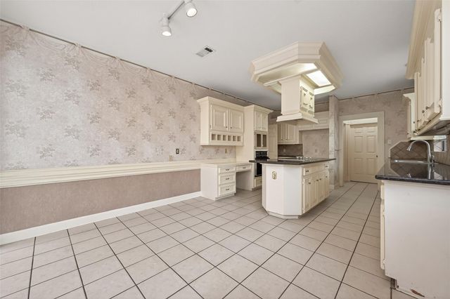 8027 Danette Ct, Houston, TX 77379