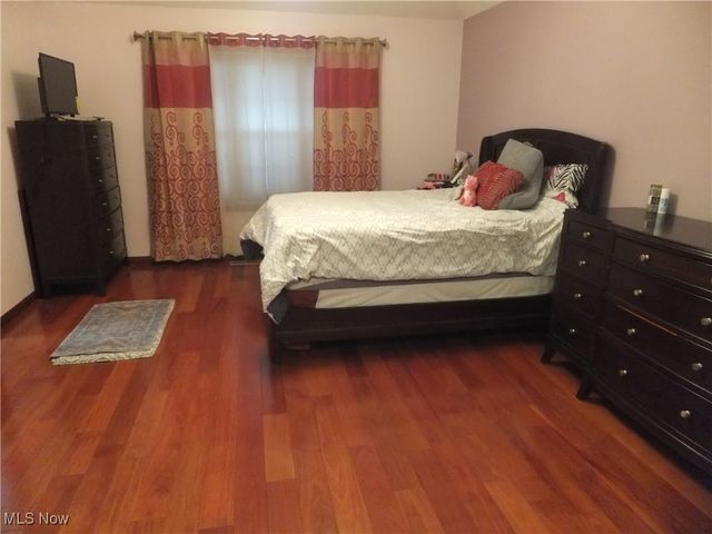 761 Rockside Road, Seven Hills, OH 44131