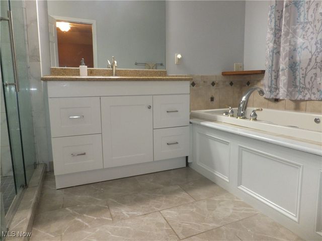 761 Rockside Road, Seven Hills, OH 44131