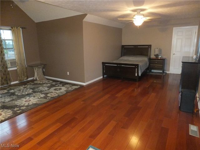 761 Rockside Road, Seven Hills, OH 44131