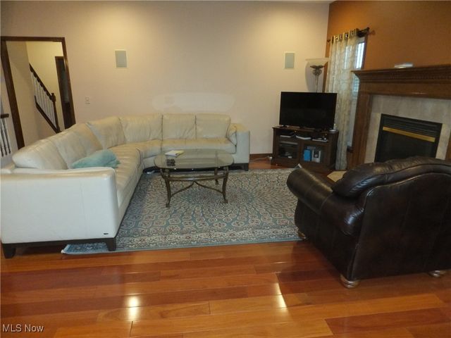 761 Rockside Road, Seven Hills, OH 44131