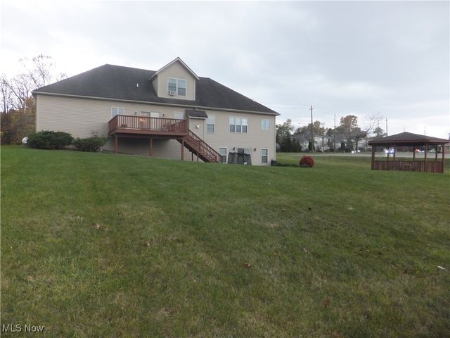761 Rockside Road, Seven Hills, OH 44131