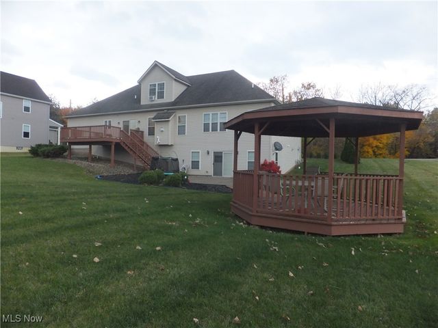 761 Rockside Road, Seven Hills, OH 44131