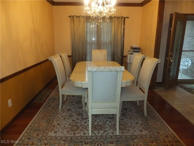 761 Rockside Road, Seven Hills, OH 44131