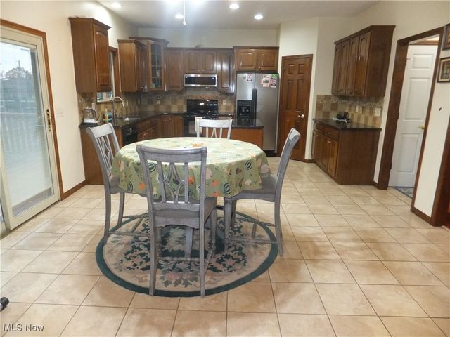 761 Rockside Road, Seven Hills, OH 44131