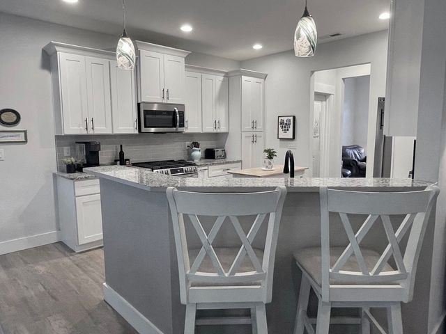 409 Shadow Oak Court, Boiling Springs, SC 29316