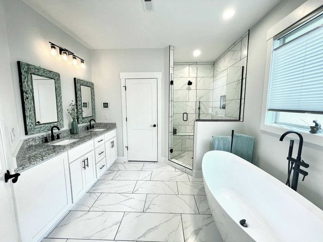 409 Shadow Oak Court, Boiling Springs, SC 29316