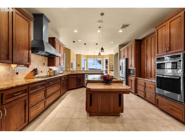 491 SAPPHIRE Rd, Woodland, WA 98674