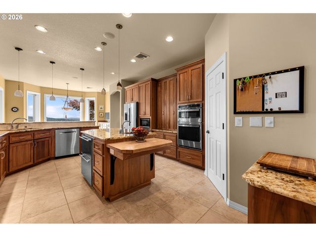 491 SAPPHIRE Rd, Woodland, WA 98674