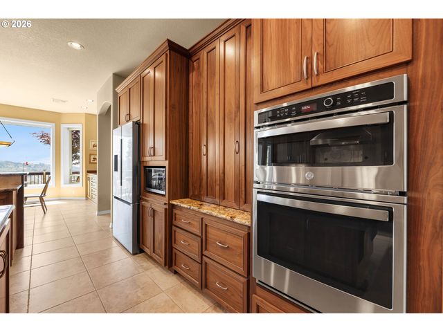 491 SAPPHIRE Rd, Woodland, WA 98674