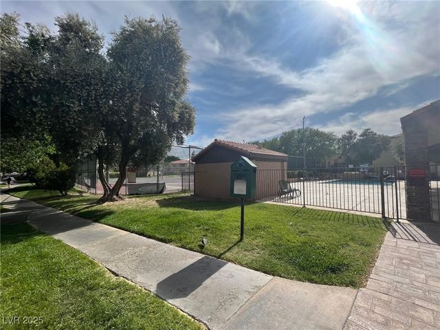 1455 East Katie Avenue K13, Las Vegas, NV 89119