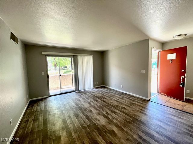 1455 East Katie Avenue K13, Las Vegas, NV 89119