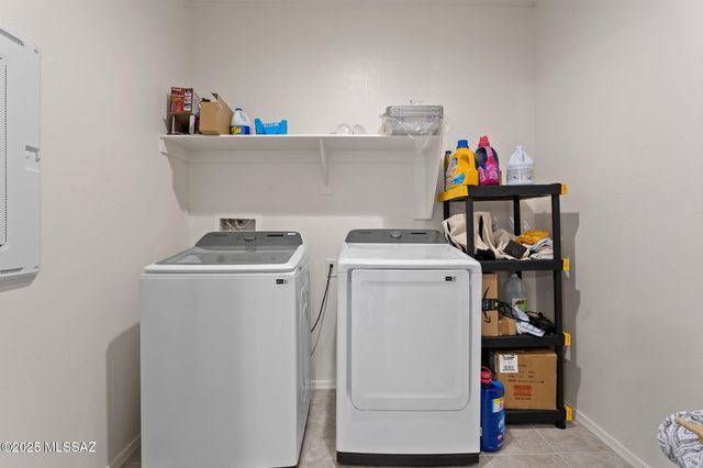 11288 S Weismann Drive, Vail, AZ 85641