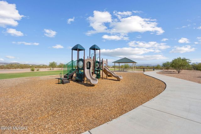 11288 S Weismann Drive, Vail, AZ 85641