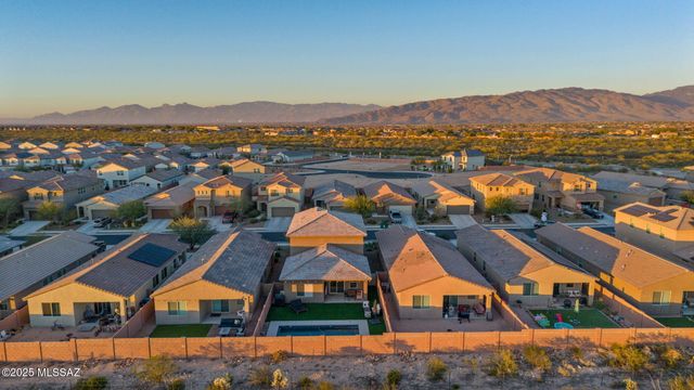 11288 S Weismann Drive, Vail, AZ 85641