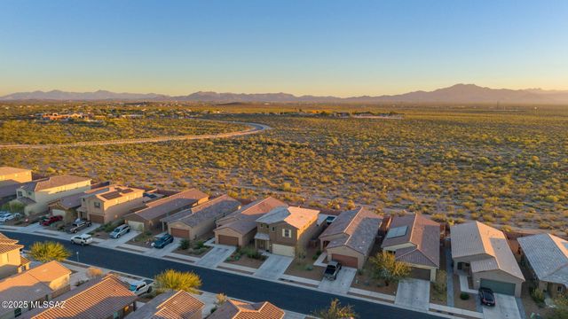 11288 S Weismann Drive, Vail, AZ 85641