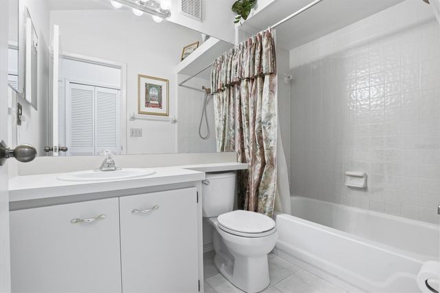 2101 FOX CHASE BOULEVARD 204, Palm Harbor, FL 34683