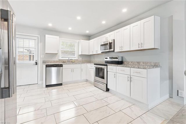 4001 Chesapeake AVE, Hampton, VA 23669