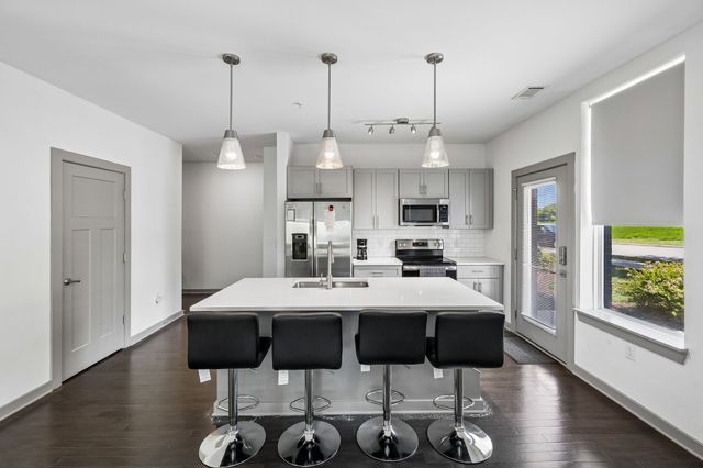1638 54th Ave N Apt 101, Nashville, TN 37209