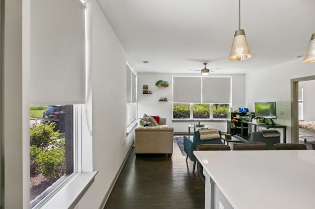 1638 54th Ave N Apt 101, Nashville, TN 37209