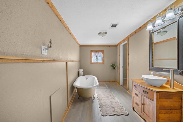 1195 County Road 161, Rock Island, TX 77470