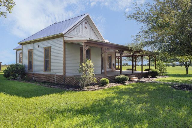 1195 County Road 161, Rock Island, TX 77470