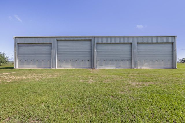 1195 County Road 161, Rock Island, TX 77470