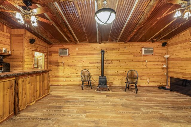 1195 County Road 161, Rock Island, TX 77470