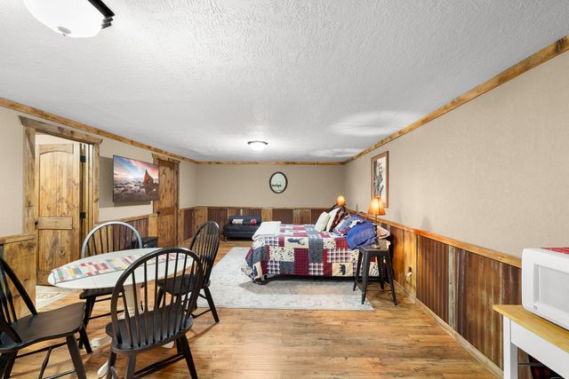 1195 County Road 161, Rock Island, TX 77470