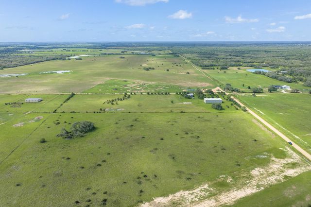 1195 County Road 161, Rock Island, TX 77470