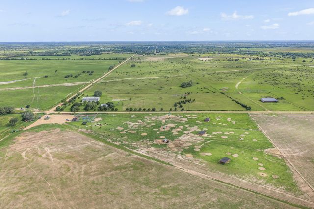 1195 County Road 161, Rock Island, TX 77470
