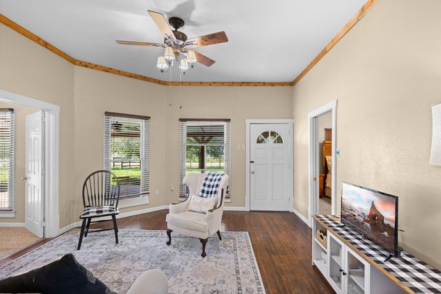 1195 County Road 161, Rock Island, TX 77470