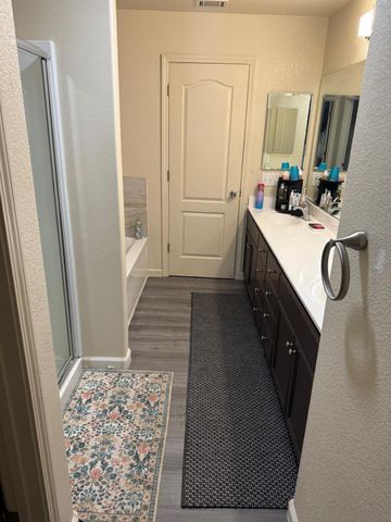 4185 Pathway Ln, Turlock, CA 95382