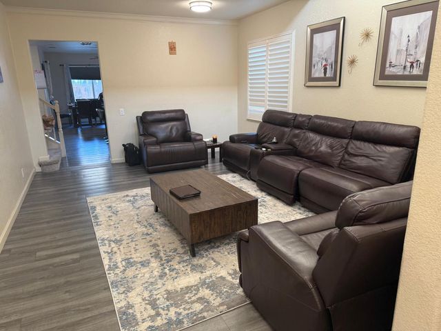 4185 Pathway Ln, Turlock, CA 95382