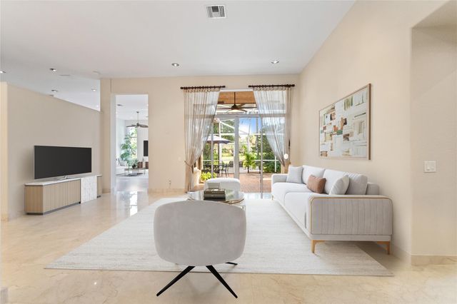 942 Windward Way, Weston, FL 33327