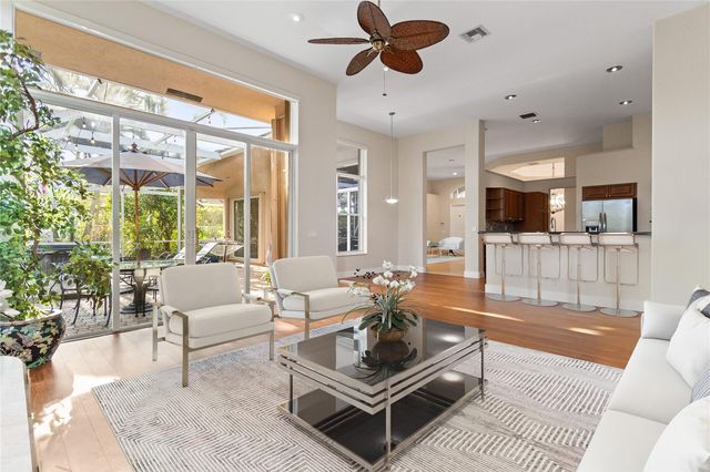 942 Windward Way, Weston, FL 33327