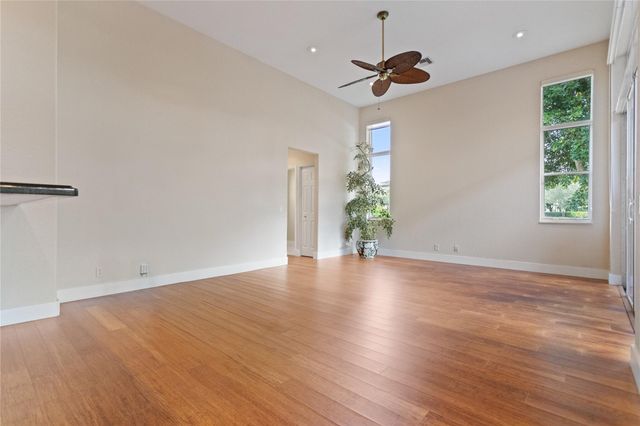 942 Windward Way, Weston, FL 33327