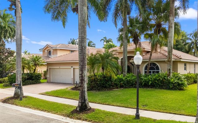 942 Windward Way, Weston, FL 33327