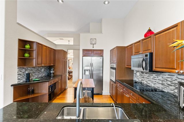 942 Windward Way, Weston, FL 33327