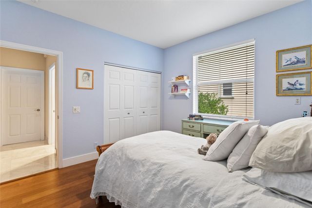 942 Windward Way, Weston, FL 33327