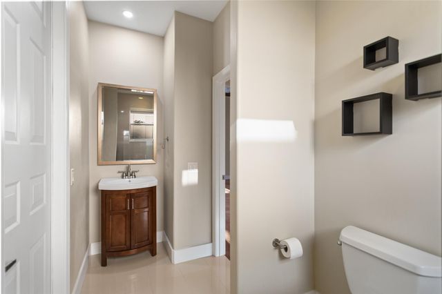 942 Windward Way, Weston, FL 33327