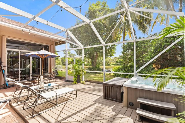 942 Windward Way, Weston, FL 33327