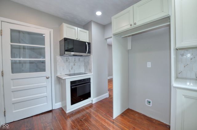 325 W Main Street, Greenfield, IN 46140