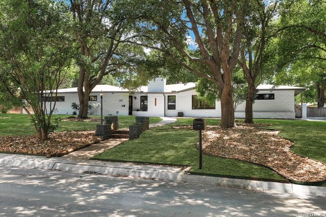 204 Gardenview, Castle Hills, TX 78213