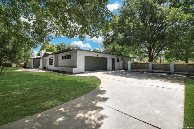 204 Gardenview, Castle Hills, TX 78213